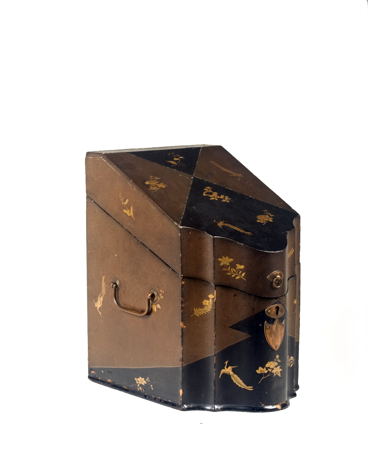 Appraisal: JAPANNED KNIFE BOX WITH BRASS CARRYING HANDLES The slanted hinged