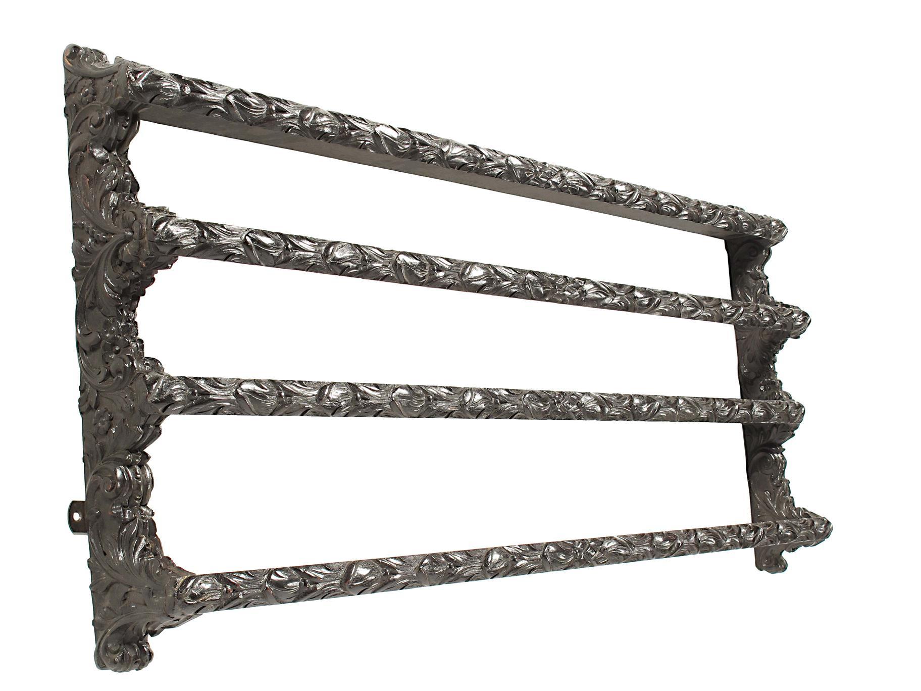 Appraisal: A th century oak plate rack