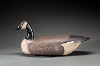 Appraisal: Canada Goose Lloyd Parker - Parkertown NJc A hollow decoy