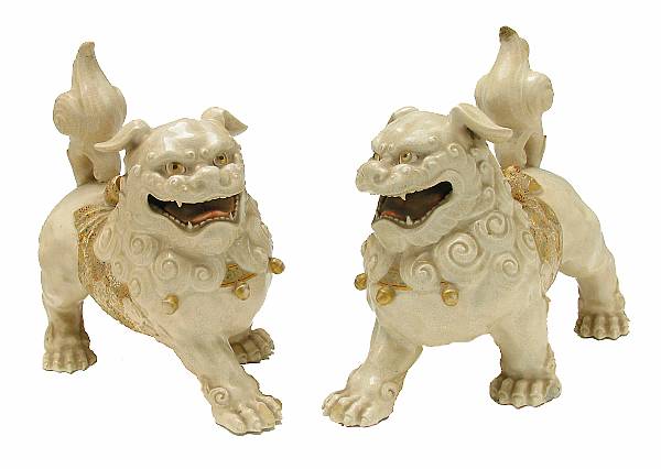 Appraisal: A pair of Satsuma ceramic fu lions late th century