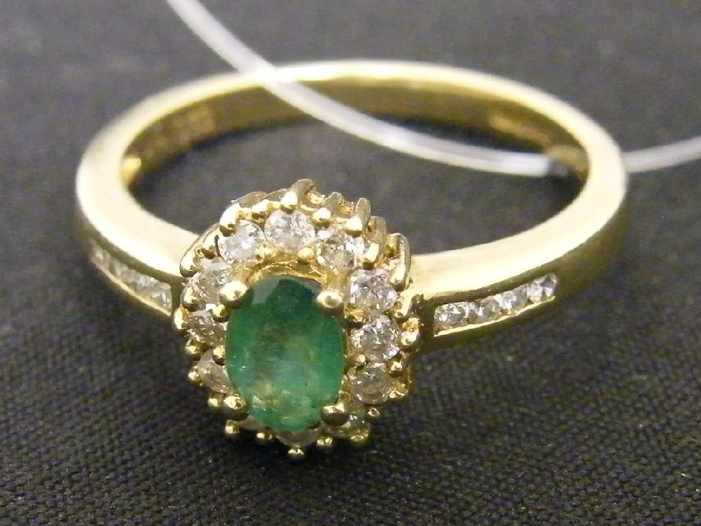 Appraisal: Good ct emerald and diamond cluster ring the central oval