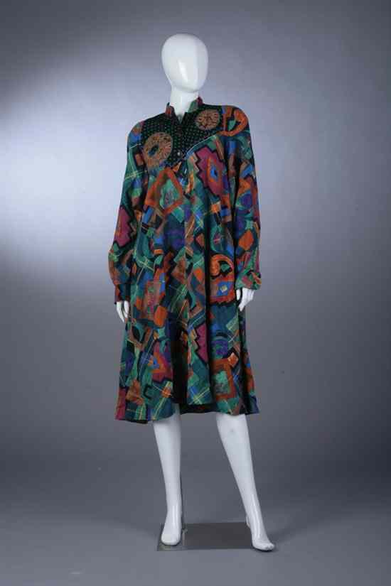 Appraisal: KOOS VAN DEN AKKER COUTURE COLLAGE SHIRT DRESS s size