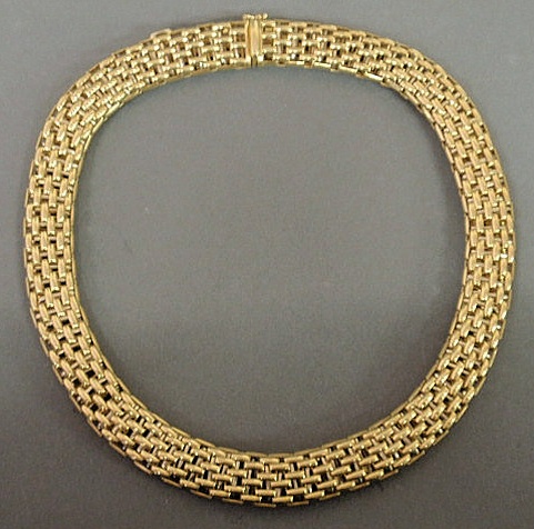 Appraisal: Fine k gold heavy mesh ladies necklace l grams