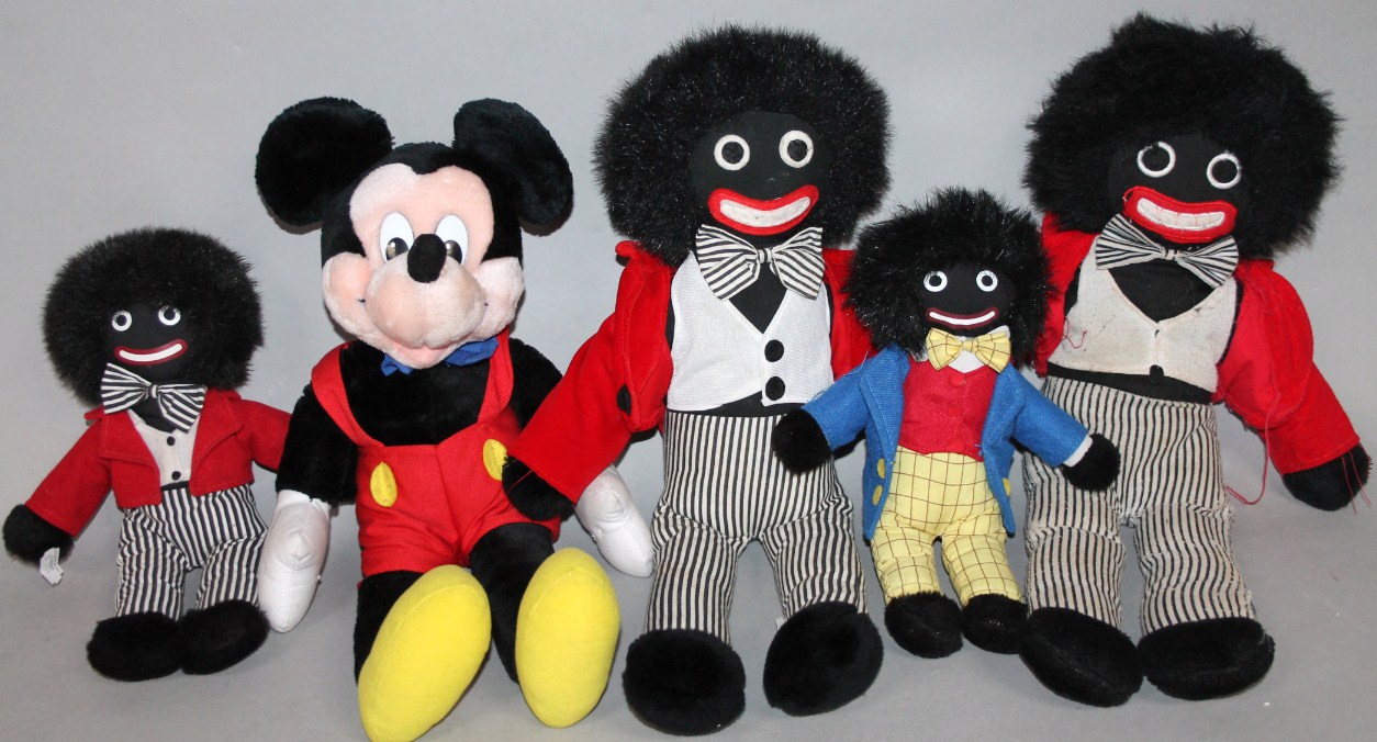 Appraisal: A collection of modern Golly soft toy figures mainly made