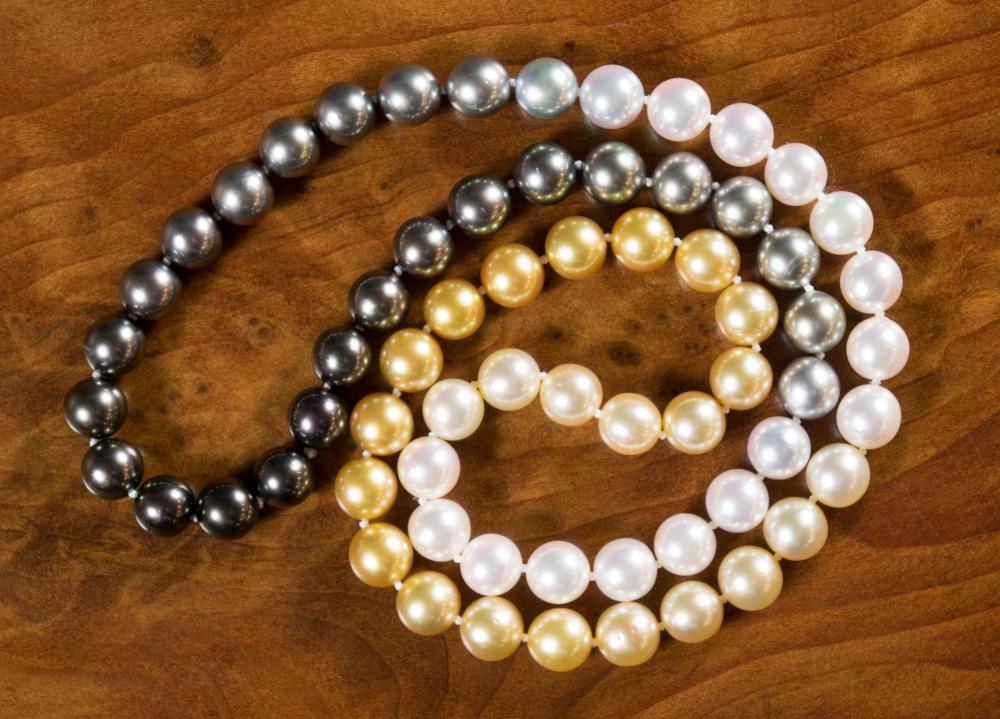 Appraisal: FOUR SEASONS SOUTH SEA AND TAHITIAN PEARL NECKLACE with Pearl