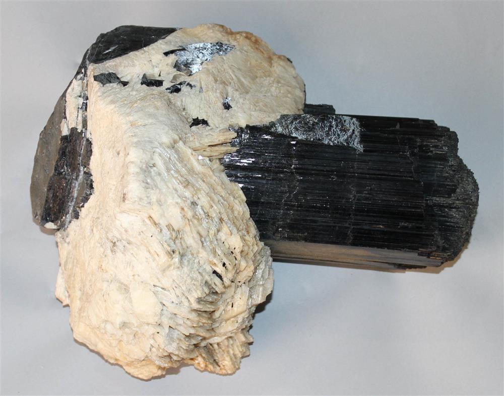 Appraisal: LARGE TOURMALINE SCHORL ON AN ALBITE FELDSPAR MATRIX MINERAL FROM