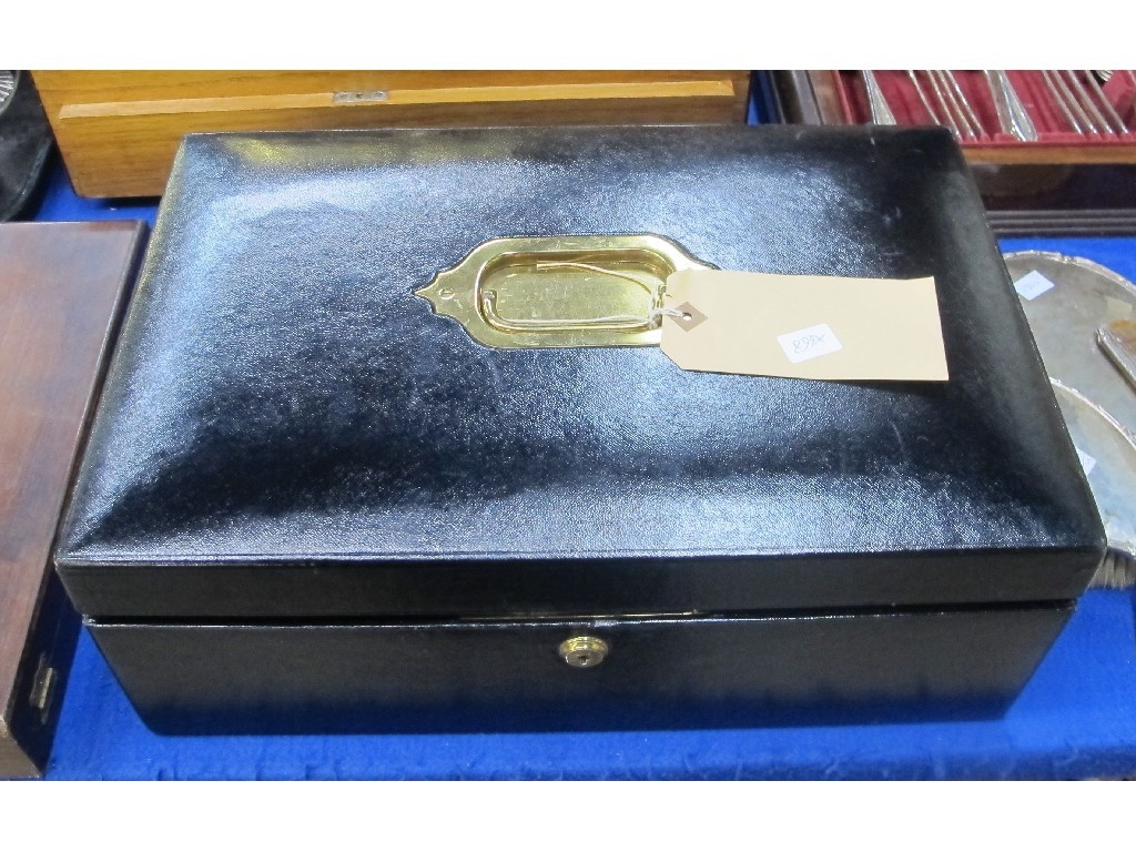 Appraisal: A leather jewellery box