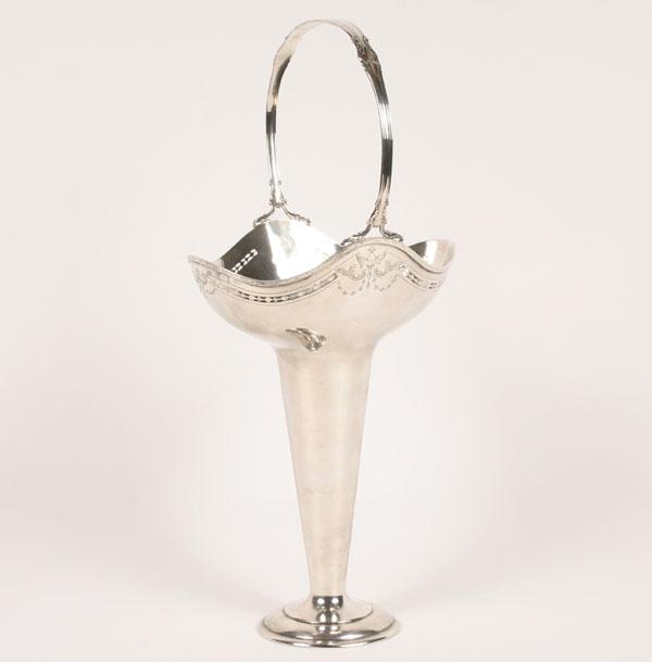 Appraisal: International Silver Co sterling centerpiece vase with stationary basket handle