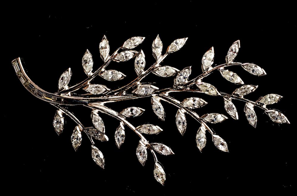 Appraisal: K White Gold Diamonds Branch w Leaves Brooch K white