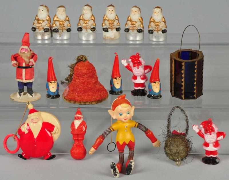 Appraisal: Lot of Assorted Christmas Pieces Description Includes party favor Japanese