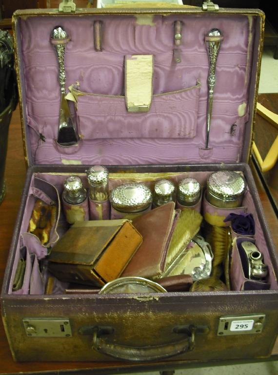 Appraisal: Travelling leather cased silver dressing set by Drew Sons Piccadilly