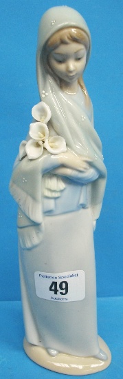 Appraisal: Lladro Figure of a girl with flowers