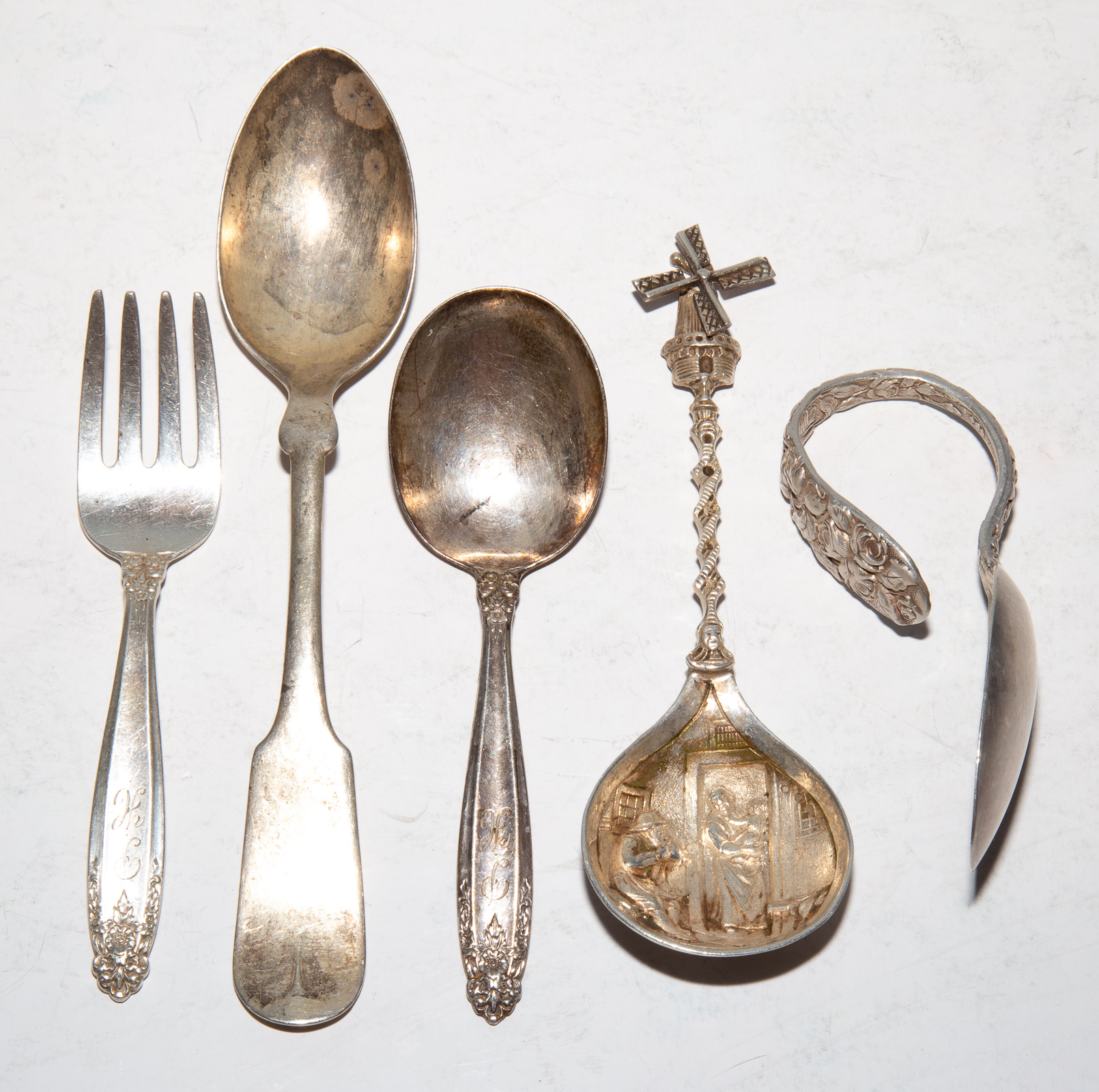 Appraisal: FIVE PIECES SILVER FLATWARE Including sterling baby spoon inscribed Harriet