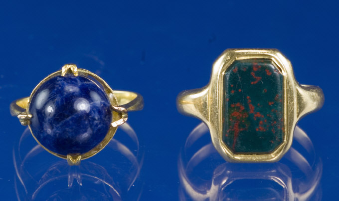 Appraisal: ct Gold Ring Set With A Rectangular Bloodstone Fully Hallmarked