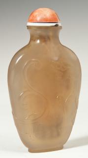 Appraisal: Chinese Carved Agate Snuff Bottle early th c the flat