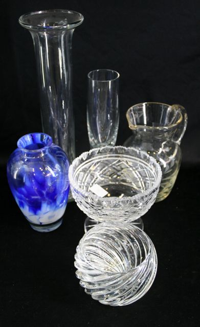 Appraisal: Assorted glass sweet dishes vases and bowls