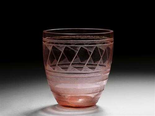 Appraisal: SCHNEIDER VASE vers Verre rose grav l'acide En forme de