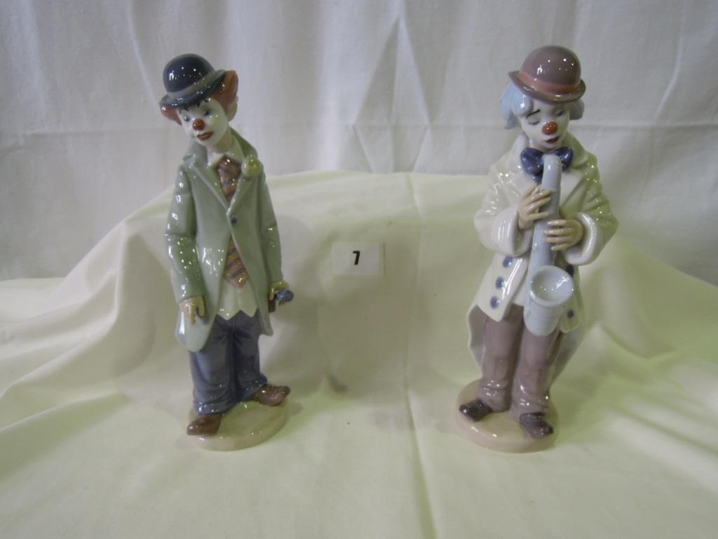 Appraisal: A pair of Lladro Daisa figures of clown musicians