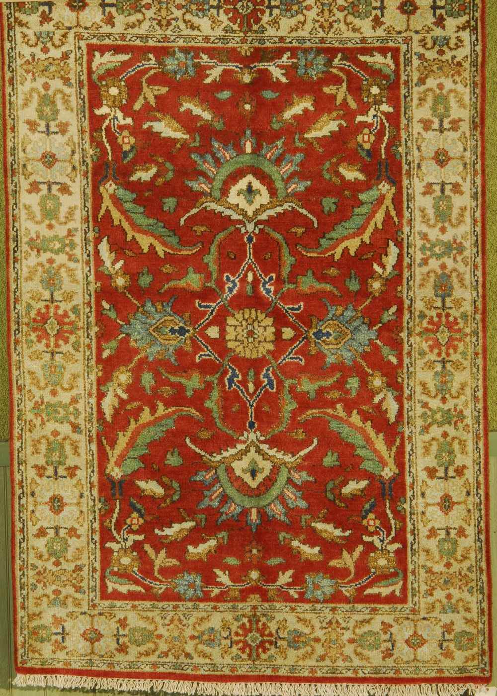 Appraisal: ORIENTAL RUG MAHAL DESIGN ' x ' '' Full palmettes