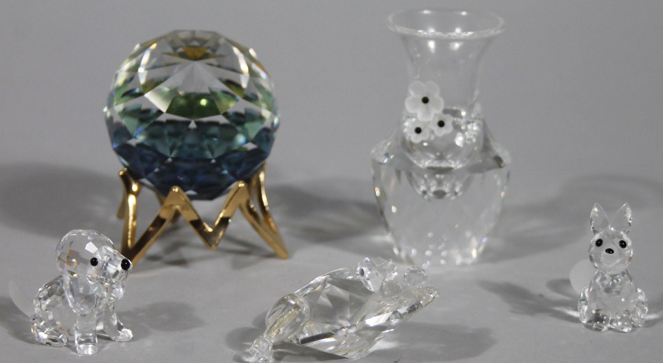 Appraisal: Various Swarovski crystal figures and animals comprising frog cm wide