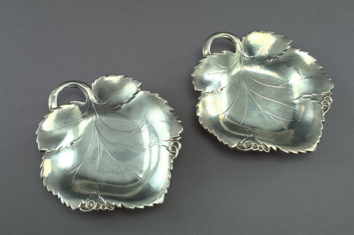 Appraisal: Pair of Reed and Barton Sterling Silver Bonbon Dishes dated