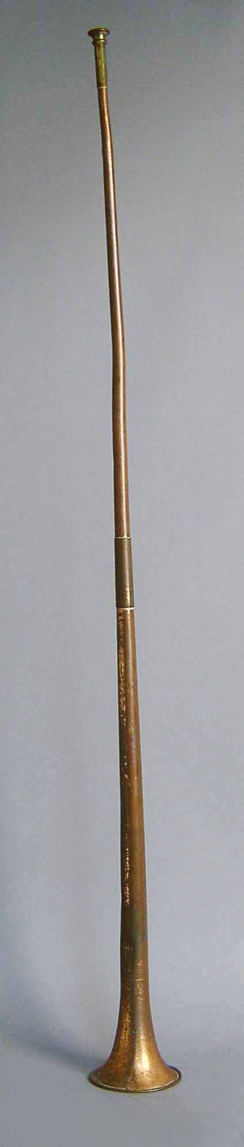 Appraisal: Copper fox hunting horn l