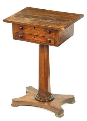 Appraisal: An early Victorian rosewood work table the banded hinged top