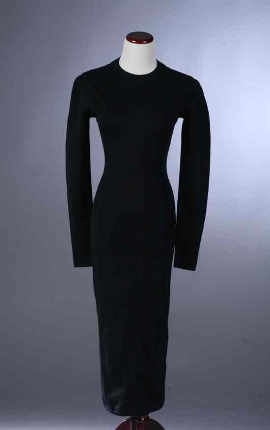 Appraisal: ALA A BLACK KNIT DRESS size xs s Long-sleeved zippers