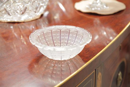 Appraisal: LALIQUE BOWL Frosted glass bowl in Acacia pattern Signed ''