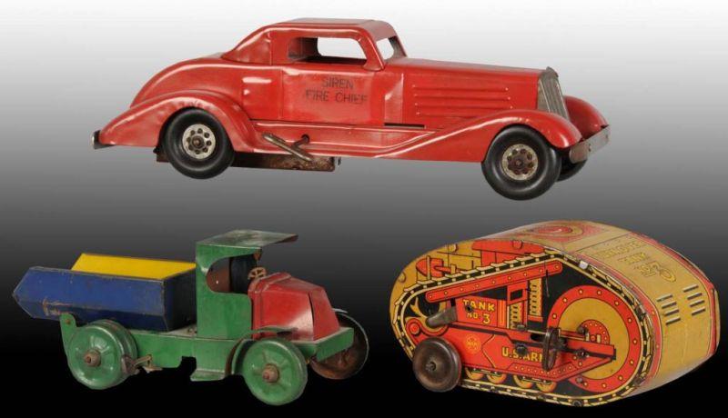 Appraisal: Lot of Marx Vehicle Wind-Up Toys Description American Restored pressed