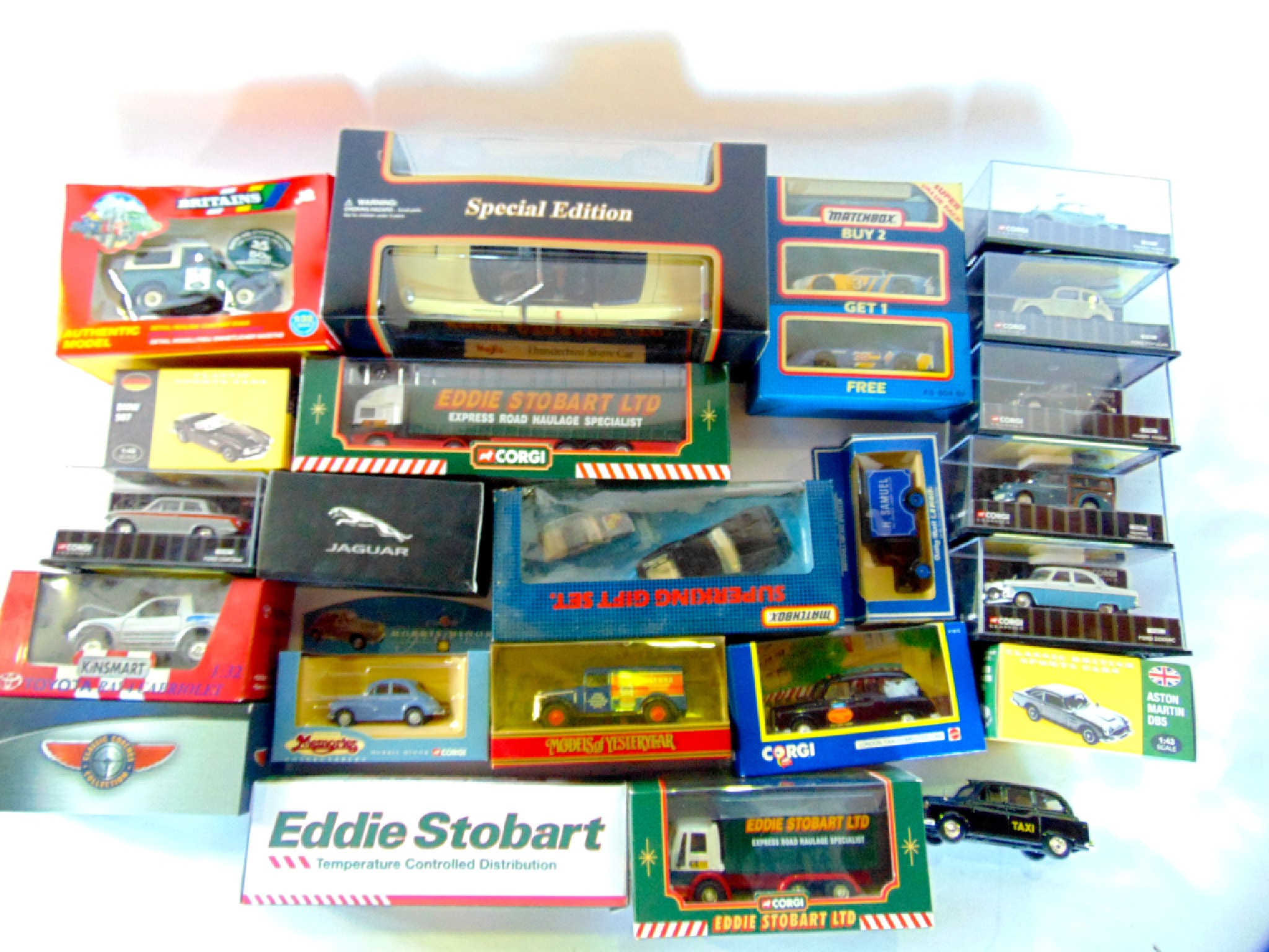 Appraisal: A collection of boxed die cast model vehicles to include