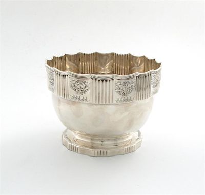 Appraisal: A George III silver bowl by Robert and David Hennell