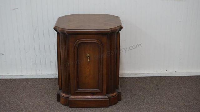 Appraisal: Very nice vintage 's pillar style walnut lamp table -