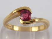 Appraisal: A carat gold pink sapphire ring size M gms