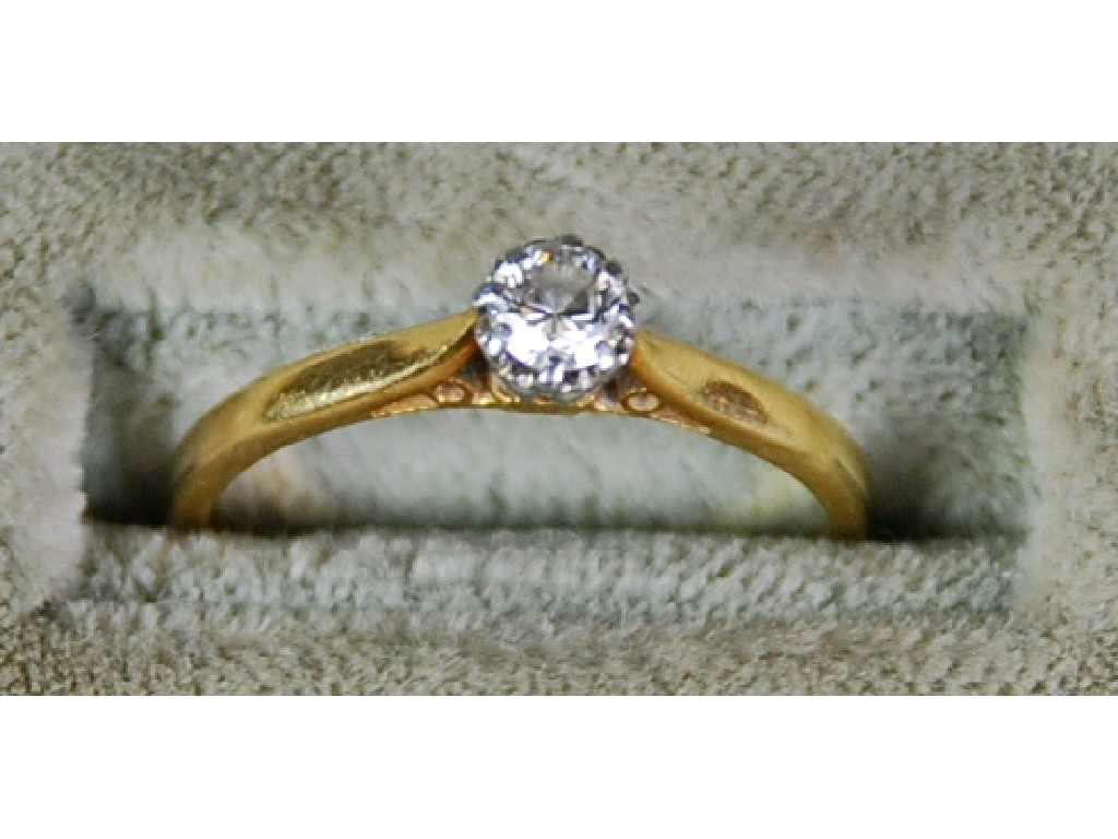 Appraisal: ct GOLD AND PLATINUM RING set with a solitaire diamond