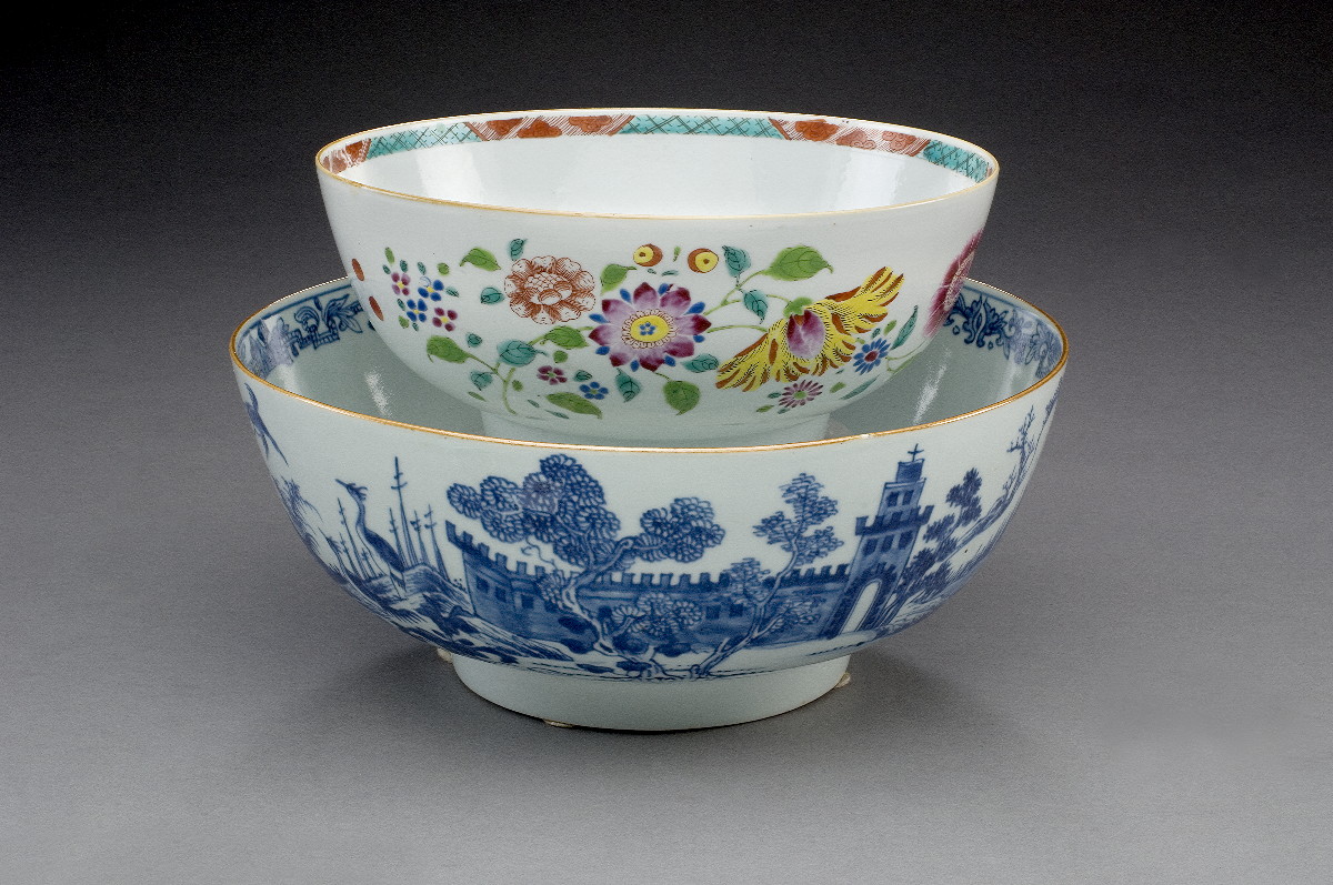 Appraisal: CHINESE EXPORT PORCELAIN BLUE AND WHITE PUNCH BOWL CIRCA -