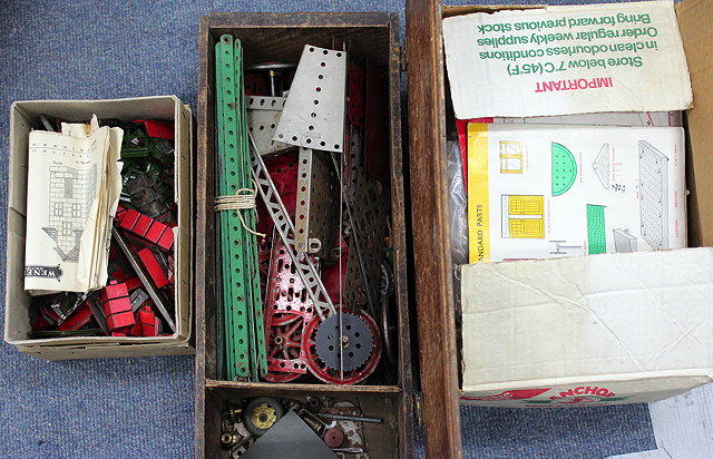 Appraisal: A SMALL QUANTITY OF MECCANO together with a quantity of