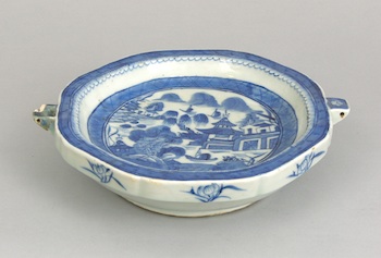 Appraisal: A Blue and White Porcelain Warming Dish A blue and