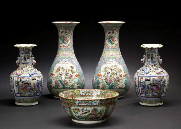 Appraisal: Pair of Chinese Export Porcelain Vases first half th century