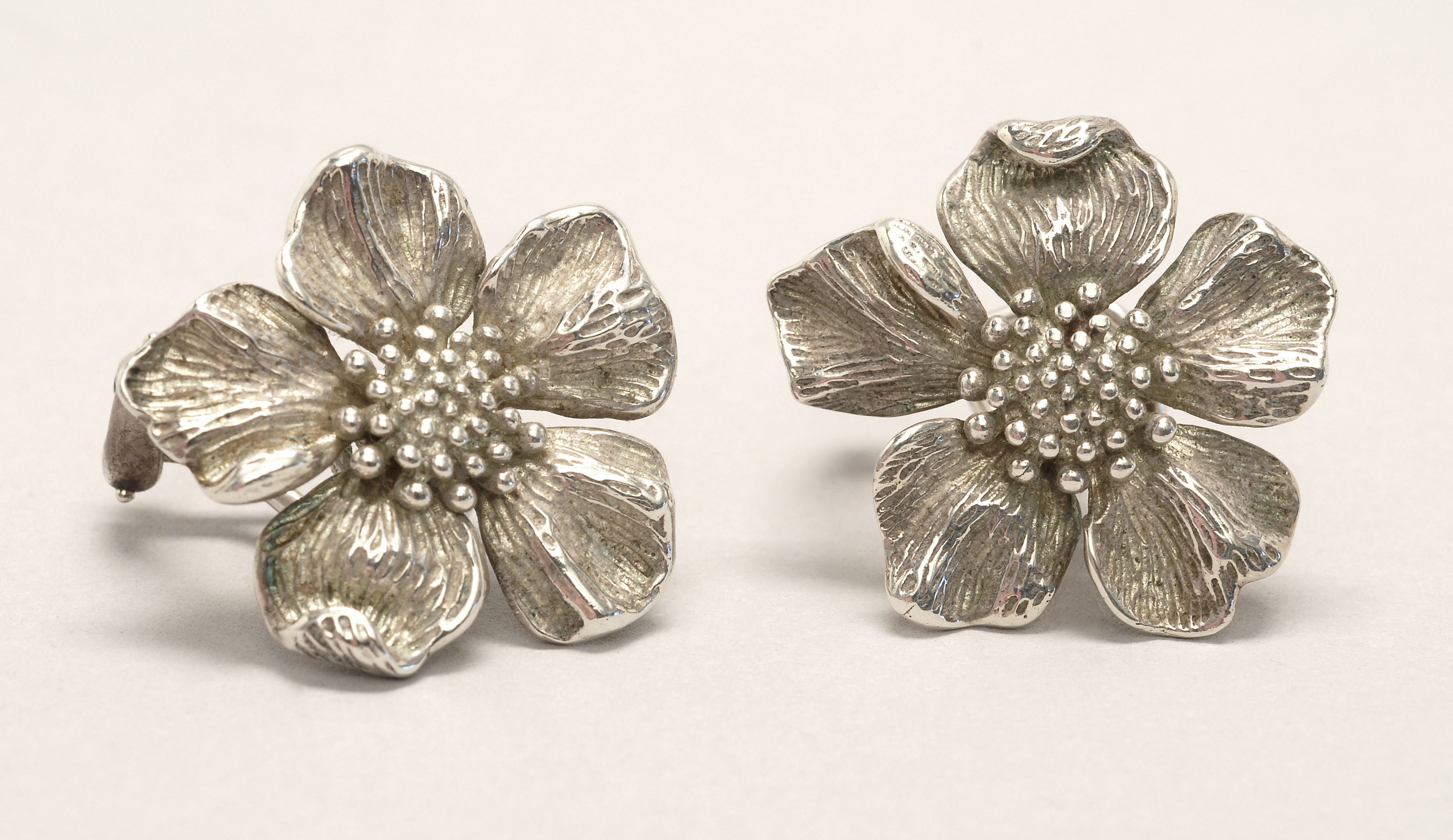 Appraisal: PAIR OF STERLING SILVER PIERCED EARRINGS BY TIFFANY CO In