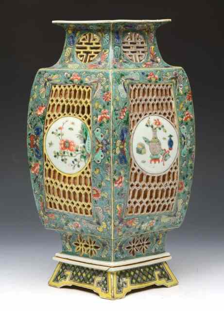 Appraisal: A CHINESE FAMILLE VERTE LANTERN VASE with reticulated panels on