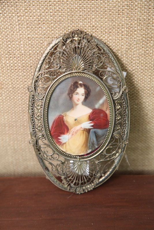 Appraisal: MINIATURE PORTRAIT Half length portrait of a stately looking lady