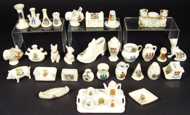 Appraisal: Large collection of Goss and other crested china items mostly