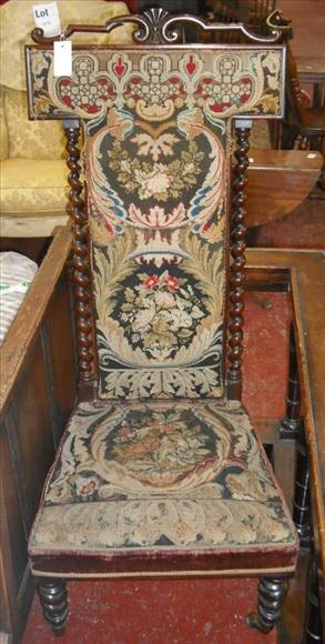 Appraisal: A Victorian rosewood prie-dieu chair