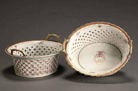 Appraisal: Pair of Chinese Export 'Famille Rose' Reticulated Fruit Baskets Qianlong