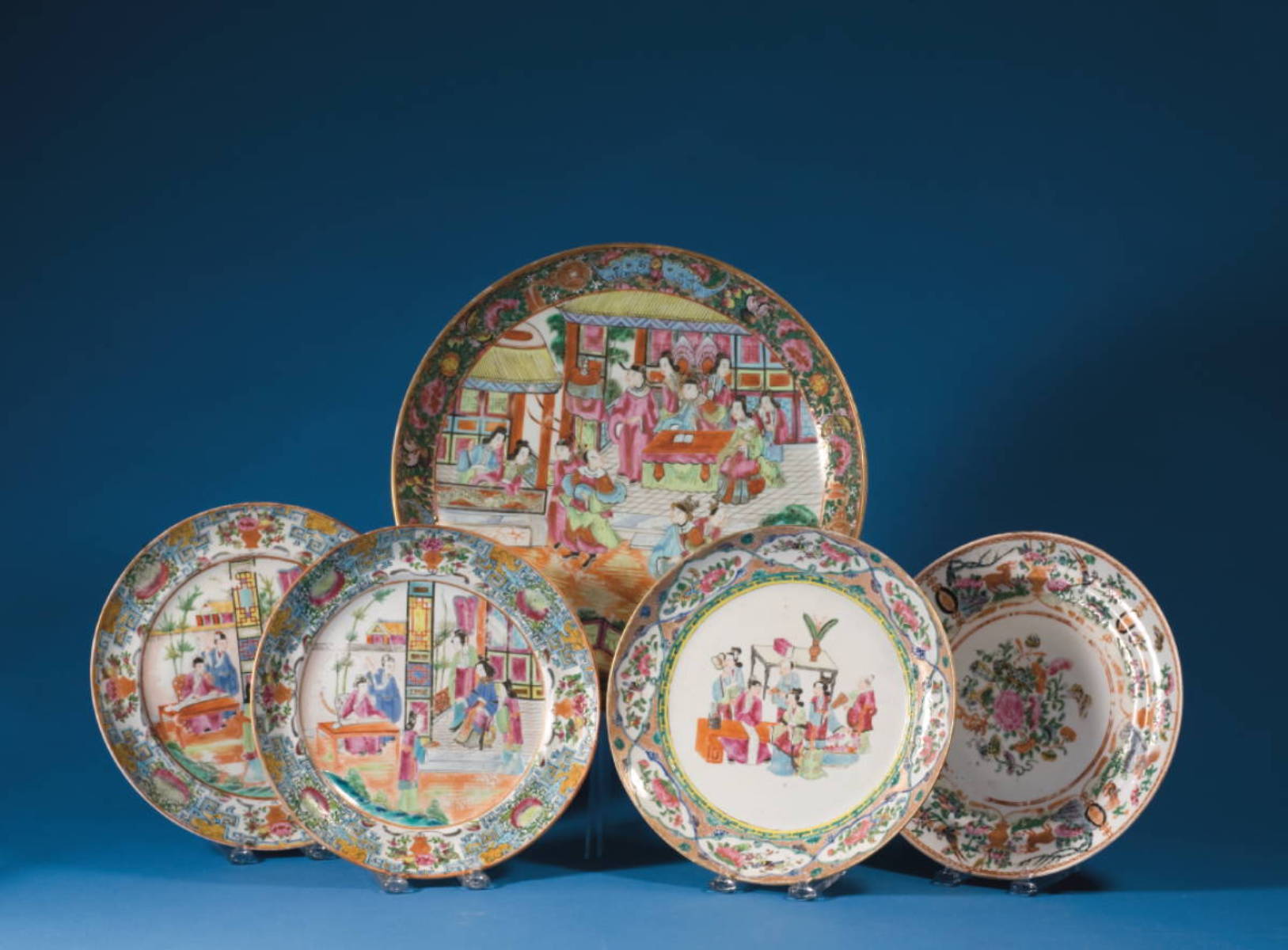 Appraisal: CHINESE EXPORT PORCELAIN FAMILLE ROSE DEEP DISH AND FOUR PLATES