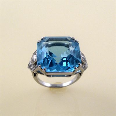 Appraisal: An Art Deco aquamarine and diamond ring the square cut