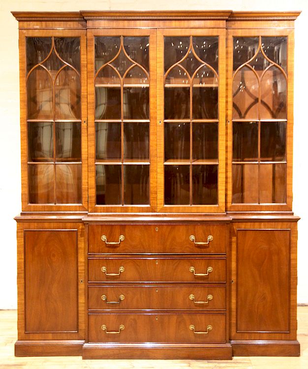 Appraisal: KITTINGER MAHOGANY BREAKFRONT CABINET A Kittinger Federal style mahogany breakfront