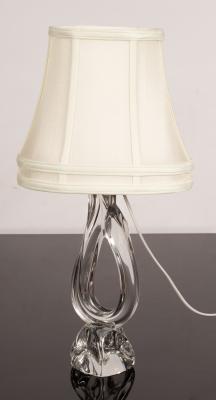 Appraisal: A Daum glass table lamp cm high including shade