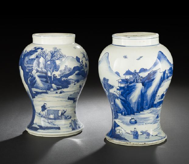 Appraisal: Pair of Chinese Blue and White Storage Jars th century